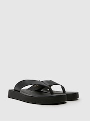 Черный - Schuh Tanisha Toe Post черный сандалии - Image 2 of 4
