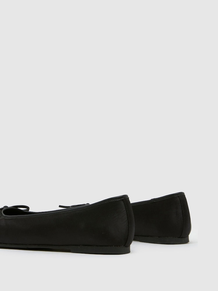 Schuh WF Leilani Ruched Black Ballerinas - Image 4 of 4