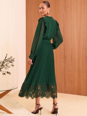 Love & Roses Green Pleated Long Sleeve Lace Detail Midi Dress - Image 3 of 4