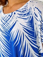 Roman Palm Leaf Print Crew Neck T-Shirt - Imagen 5 de 5