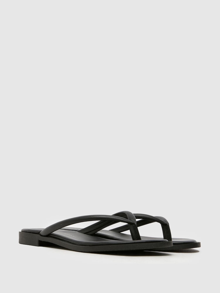 Schuh Tulia Toe Post Black Sandals - Image 2 of 4