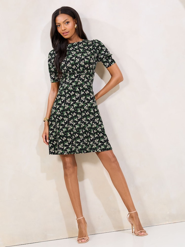 Groen bloemmotief - Lipsy - Mini-jurk met print onder de buste van jersey - Image 3 of 4
