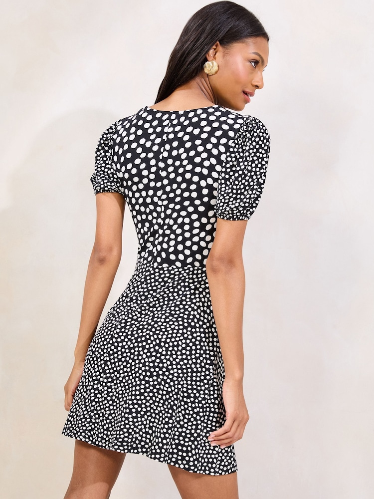 Monochrome V-Neck Twist Underbust Jersey Mini Dress - Image 4 of 4 Monochrome V-Neck Twist Underbust Jersey Mini Dress - Image 4 of 4