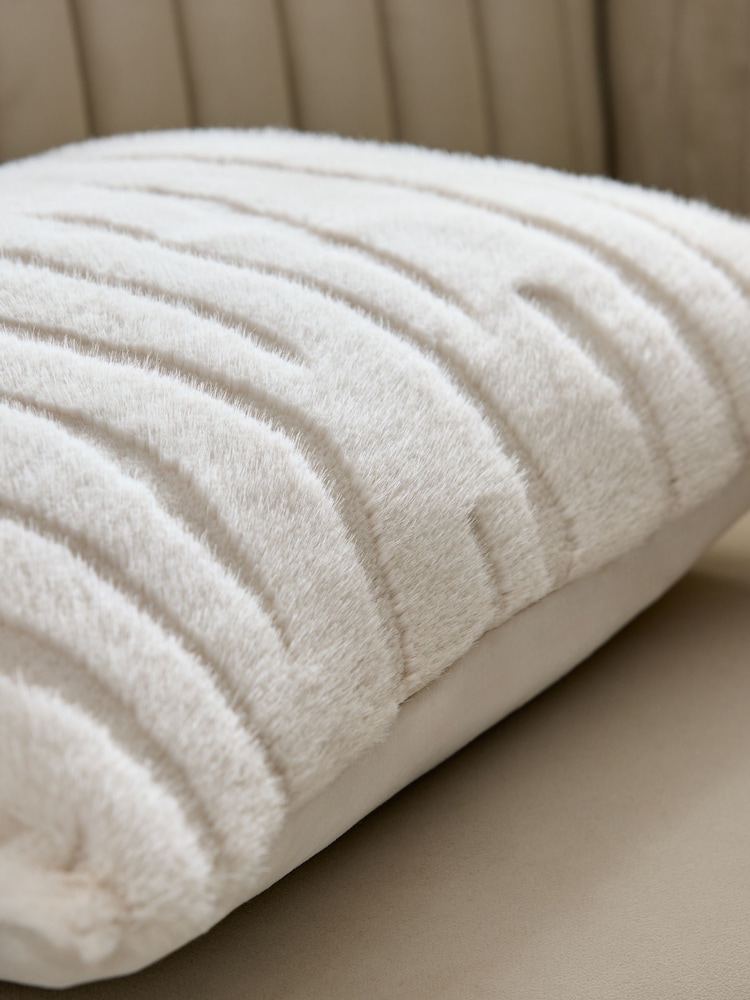 Ivory 40 x 59cm Tiger Cut Faux Fur Cushion - Image 2 of 5 Ivory 40 x 59cm Tiger Cut Faux Fur Cushion - Image 2 of 5