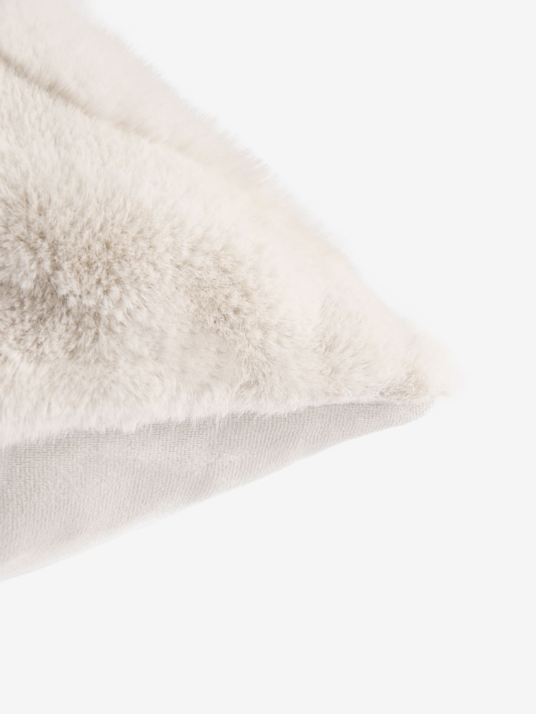 Ivory 50 x 50cm Tiger Cut Faux Fur Cushion - Image 5 of 5