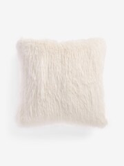 Feather Faux Fur Cushion - صورة 6 من 8