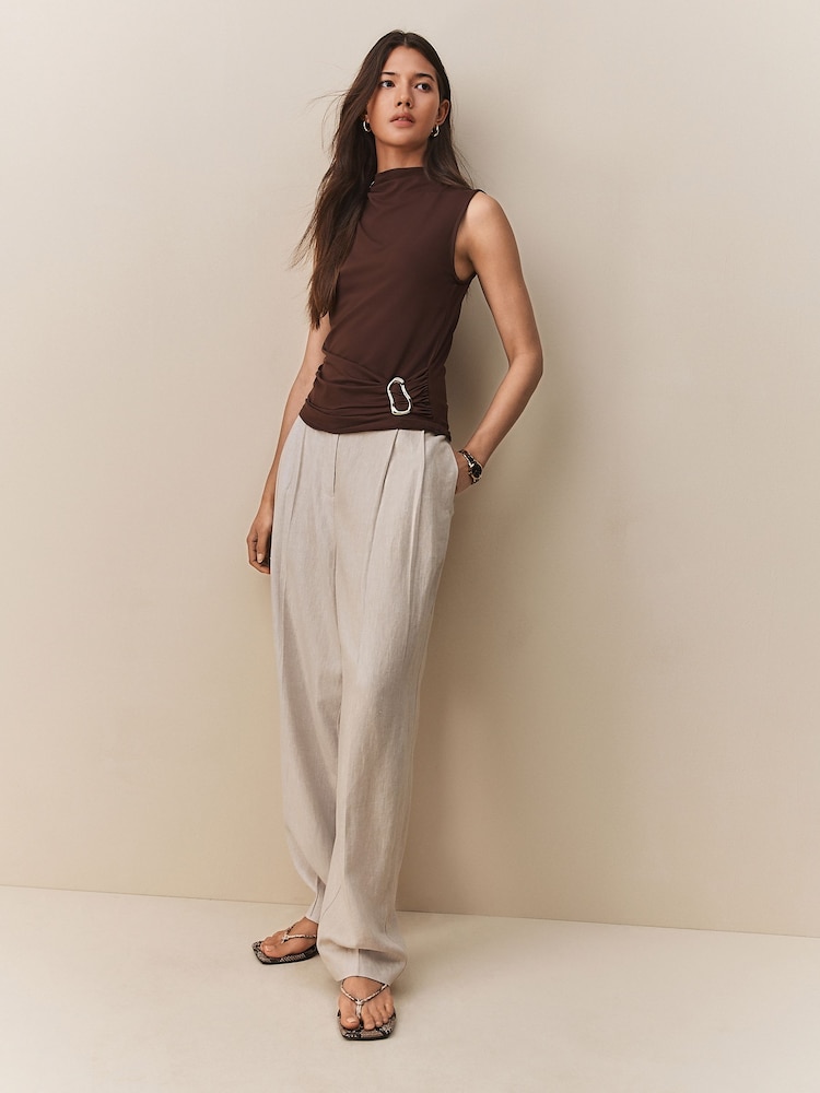 Marrón chocolate - Soft Touch Waist Hard Wear Detailed Sleeveless Top - Imagen 2 de 7 Marrón chocolate - Soft Touch Waist Hard Wear Detailed Sleeveless Top - Imagen 2 de 7