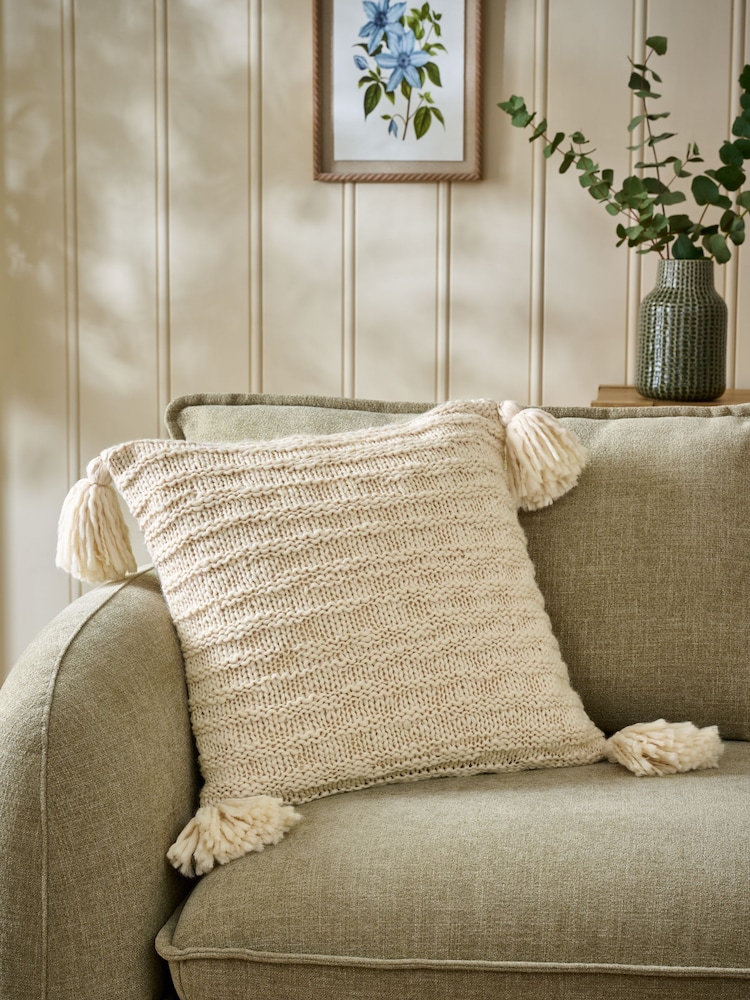 50 x 50cm Tassel Knit Cushion - صورة 1 من 5