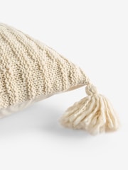 50 x 50cm Tassel Knit Cushion - صورة 5 من 5