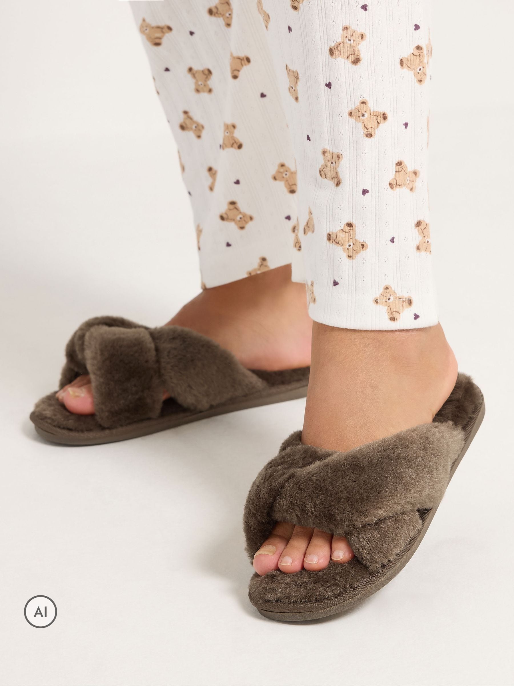 Yours Women's Brown Twist Mule Slippers In | Size: 7-8 - Image 6