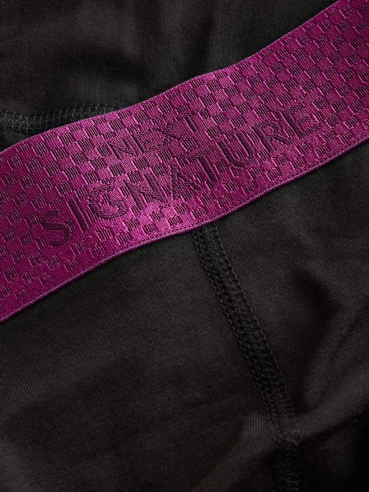 Black Rich Metallic Red/Green Waistband Signature Trunk Boxers - Image 8 of 8 Black Rich Metallic Red/Green Waistband Signature Trunk Boxers - Image 8 of 8