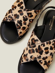 Accessorize Leopard Print Cross Strap Leather Sandals - Bild 3 von 3