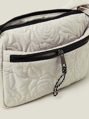 Cream - Accessorize rožast vzorec Prešita torba za fotoaparat - Slika 3 iz 3