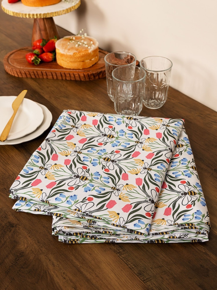 Avalon Home Multi British Bees Tablecloth - Image 6 of 6 Avalon Home Multi British Bees Tablecloth - Image 6 of 6