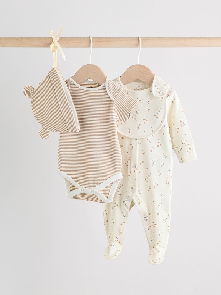 Neutrale Farbe - Baby Sleepsuit, Bodysuit, Beanie and Bib Set 4 Piece (0-9mths) - Bild 1 von 20