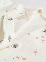 Neutrale Farbe - Baby Sleepsuit, Bodysuit, Beanie and Bib Set 4 Piece (0-9mths) - Bild 13 von 20