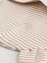 Neutrale Farbe - Baby Sleepsuit, Bodysuit, Beanie and Bib Set 4 Piece (0-9mths) - Bild 20 von 20