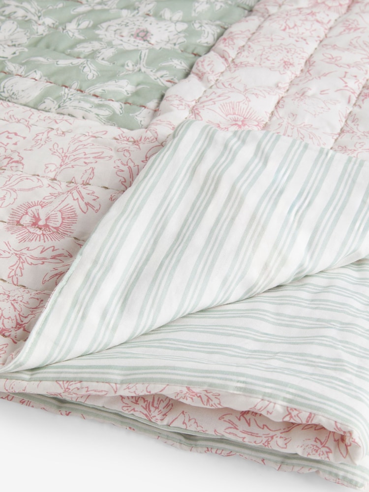 Pale Pink Floral Woodblock Quilted Bedpread - Image 4 of 4