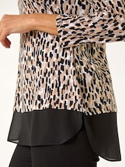 Roman Natural Abstract Print Chiffon Hem Top - Image 4 of 5