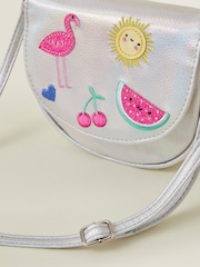 حقيبة تُعلَّق حول الجسم مزيّنة بطبعة فواكه للبنات من Angels By Accessorize - صورة 2 من 2