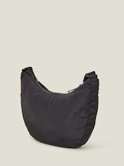 črna - Accessorize velika rožast vzorec quilted sling torba - Slika 3 iz 4