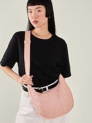 rožnata - Accessorize velika rožast vzorec quilted sling torba - Slika 1 iz 5