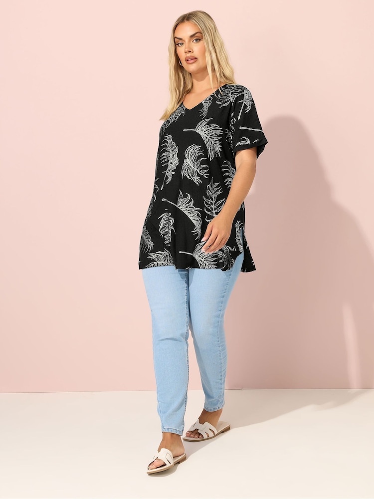 Yours Curve Black Foil Leaf Print Top - Image 2 of 5