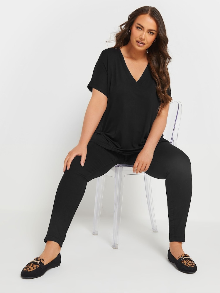 Yours Curve Black Deep Band Grown On Basic T-Shirt - Image 2 of 5 Yours Curve Black Deep Band Grown On Basic T-Shirt - Image 2 of 5