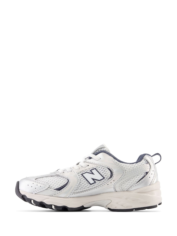 New Balance White/Blue Girls 530 Trainers - Image 2 of 5