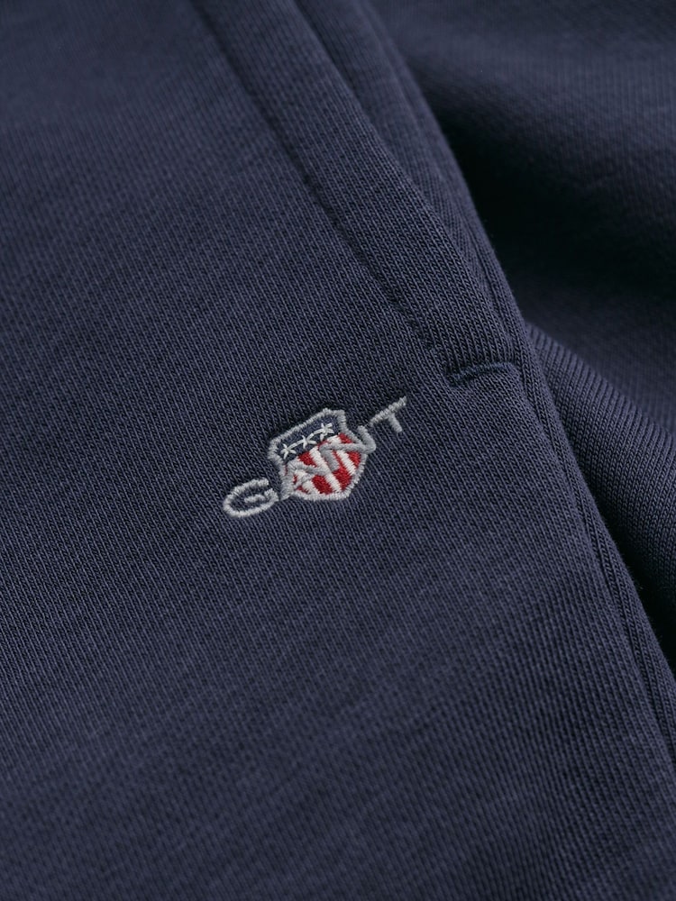 GANT Kids Shield Logo Taper Joggers - Imagem 2 de 3