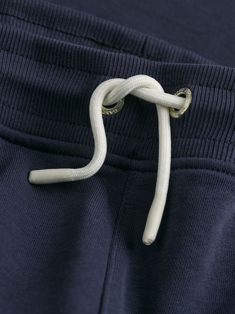 GANT Kids Shield Logo Taper Joggers - Imagem 3 de 3
