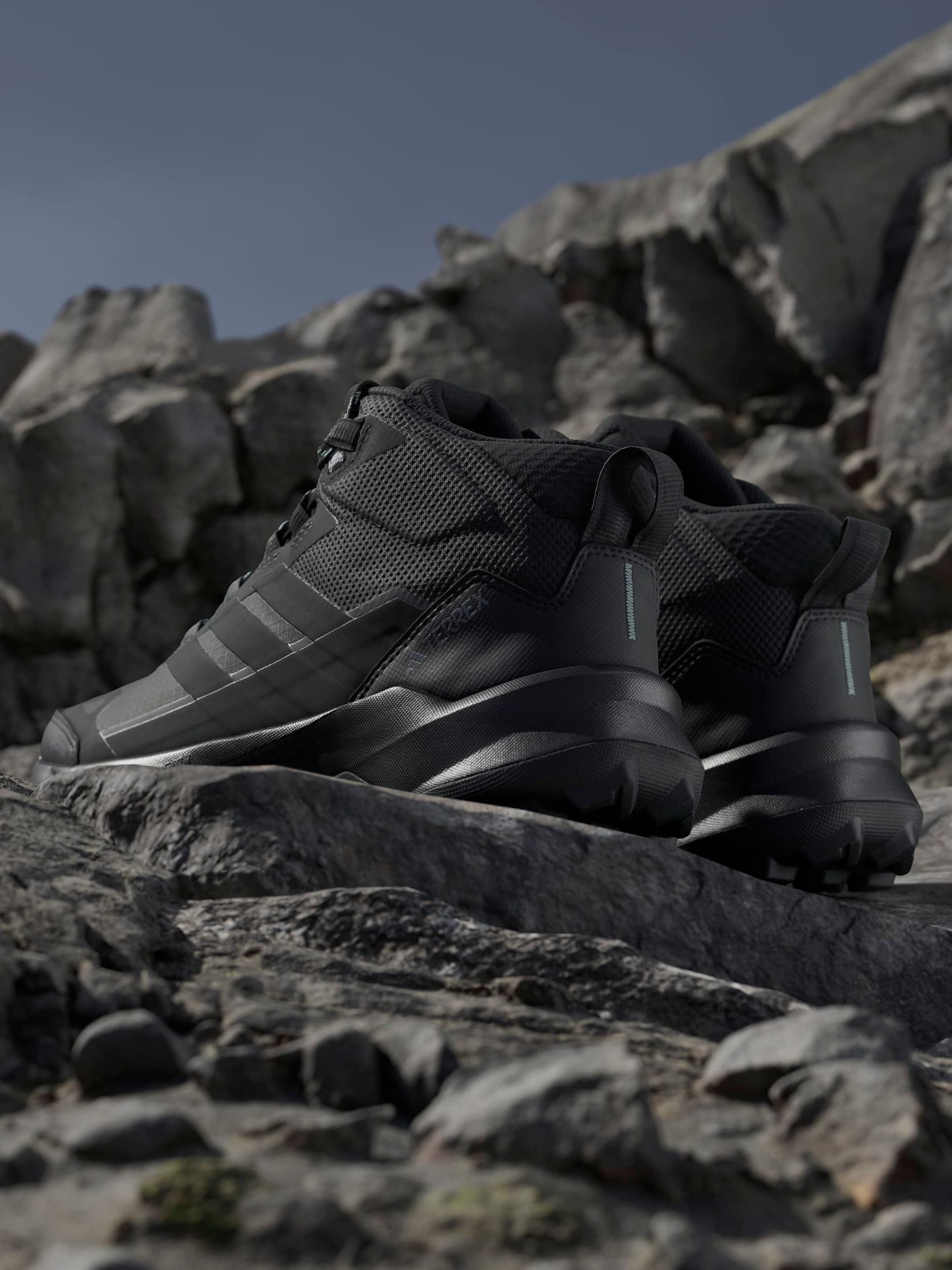 Comprar Cinza - Tênis Adidas Skychaser AX5 Mid Gore Tex from Next