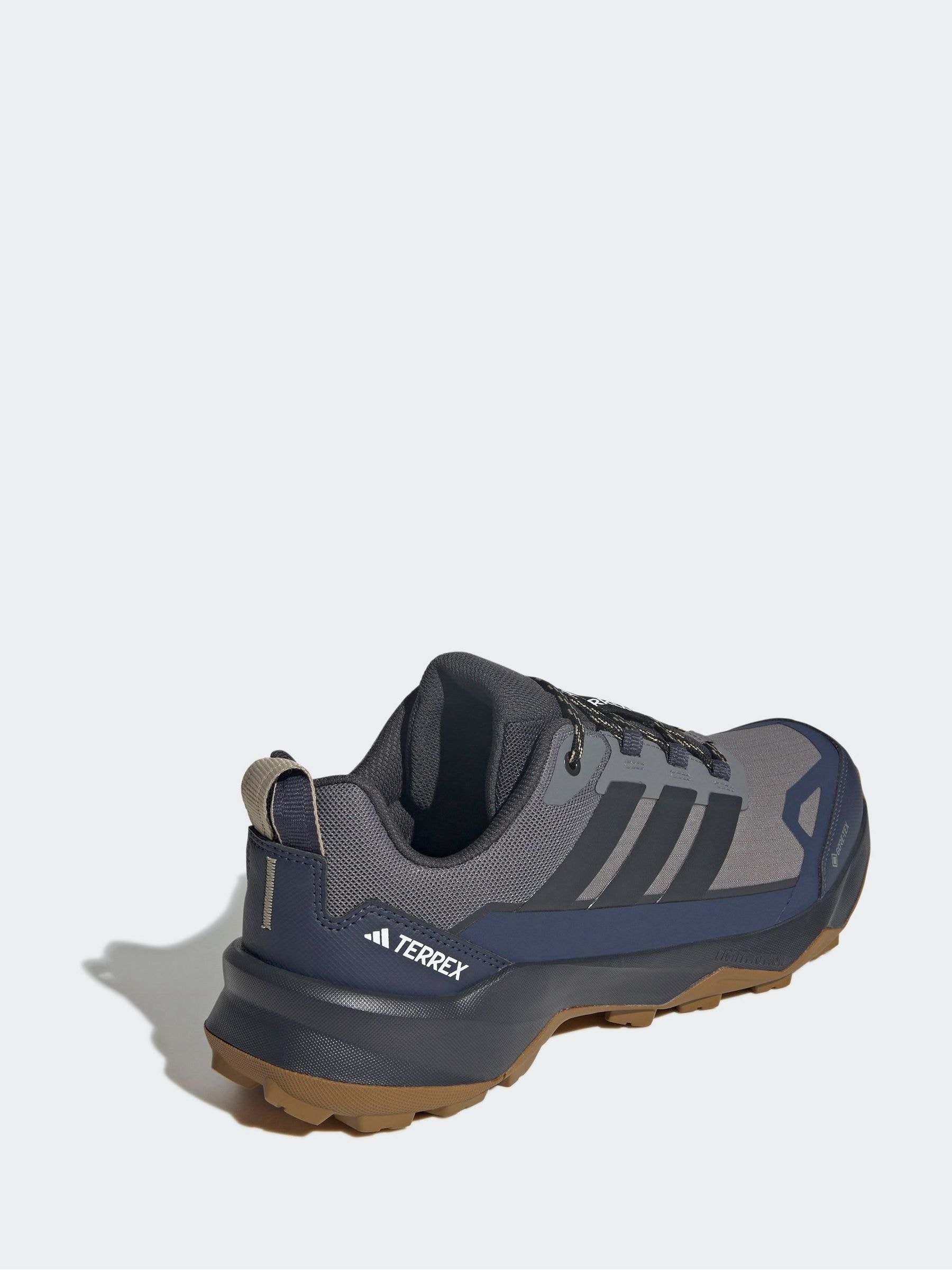 Next：日本 グレー - adidas Terrex Skychaser Ax5 Gore-Tex
