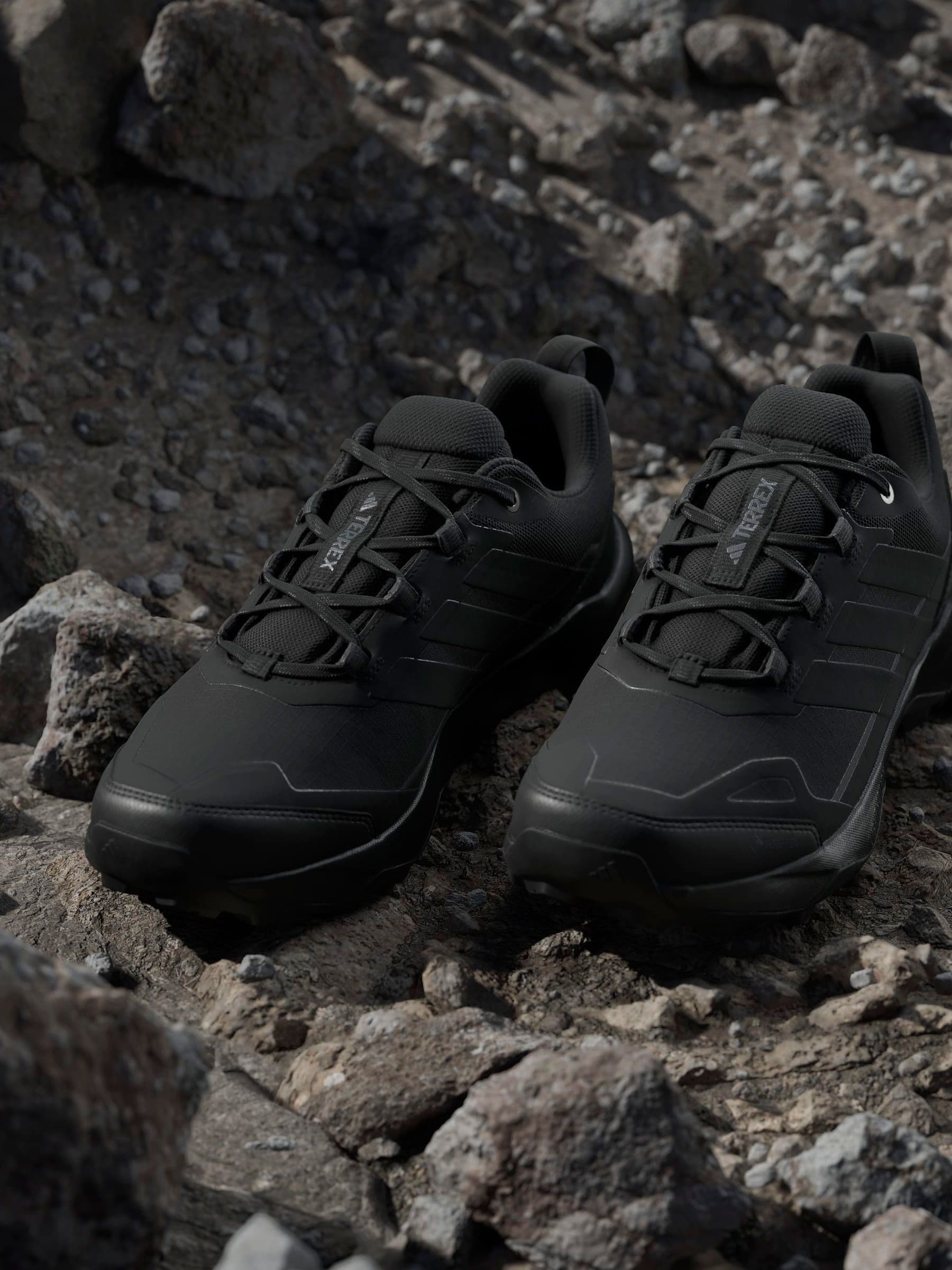 Next：日本 ダークブラック - adidas Terrex Skychaser Ax5 Gore-Tex