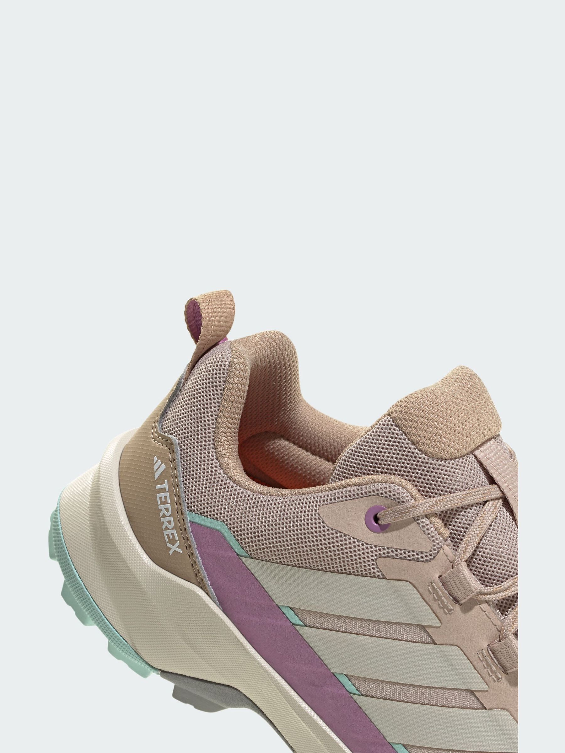 Next：日本 ブラウン - adidas スカイチェイサー AX5 GORE-TEX