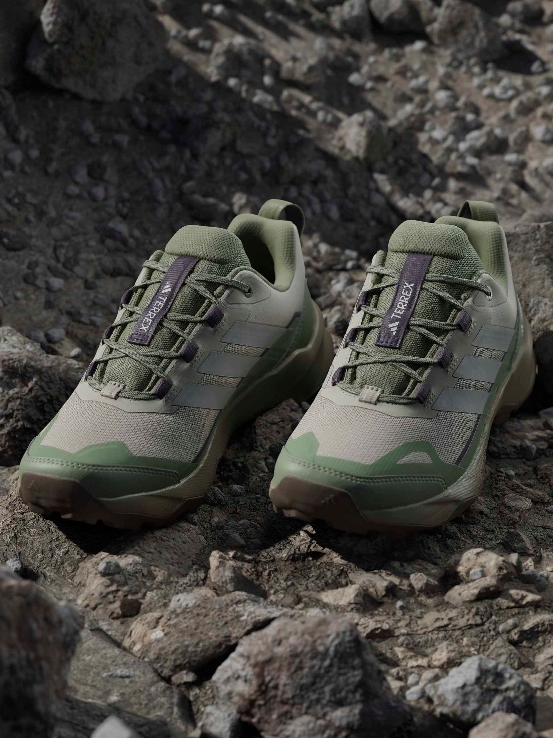 Next：日本 グレー - adidas スカイチェイサー AX5 GORE-TEX