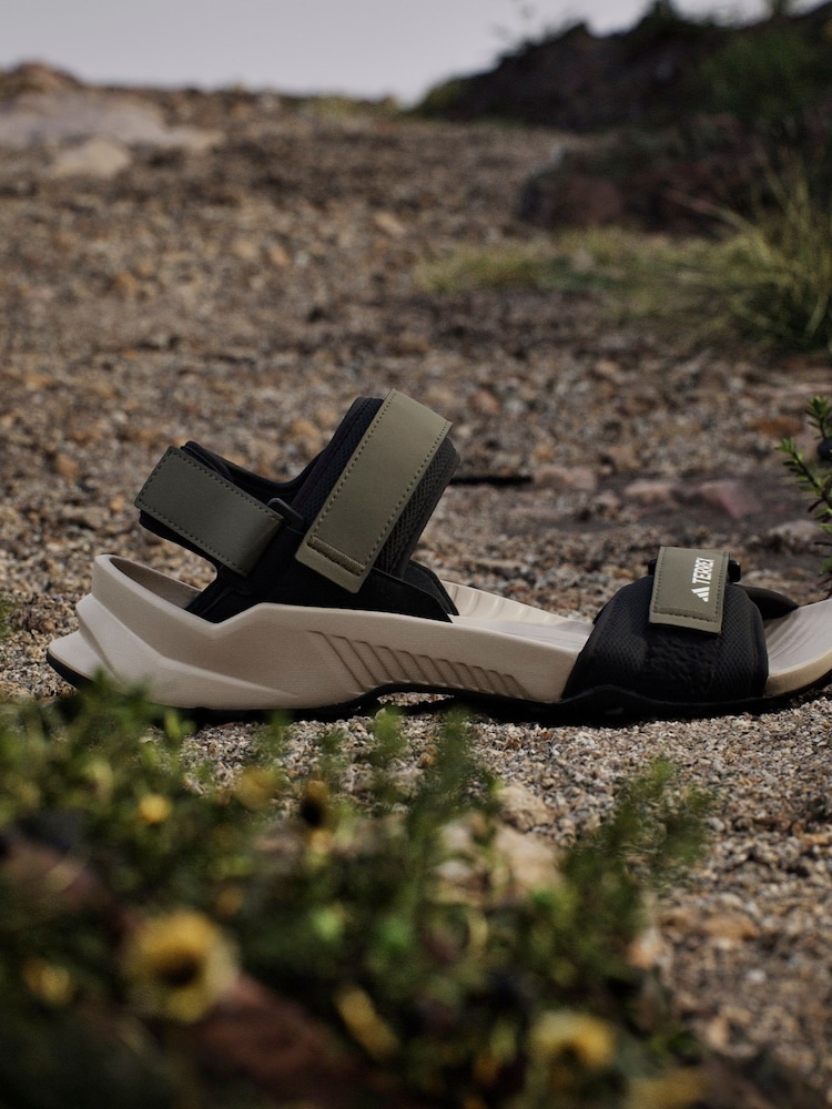 adidas Green Terrex Hydroterra Sandals - Image 2 of 16