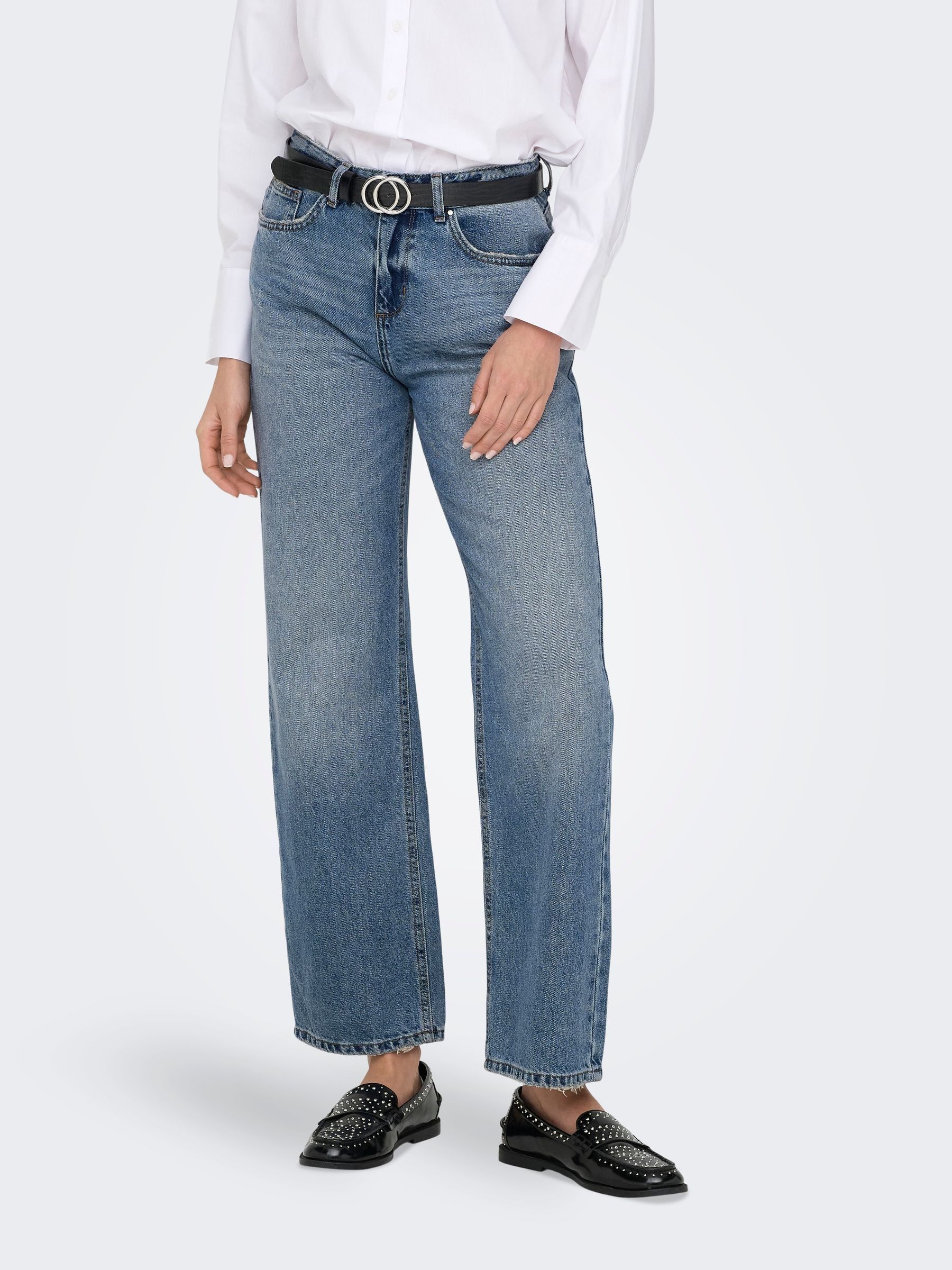 デニム・ジーパン +AMOMENTO+ STRAIGHT FIT DENIMMID BLUE AM24FWW03DNMIDBLUE AMOMENTO Straight Fit Jeans - Mid Blue | Garmentory