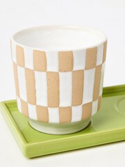 Oliver Bonas Set of 2 White Noi Checkerboard Plant Pots - Image 3 of 5