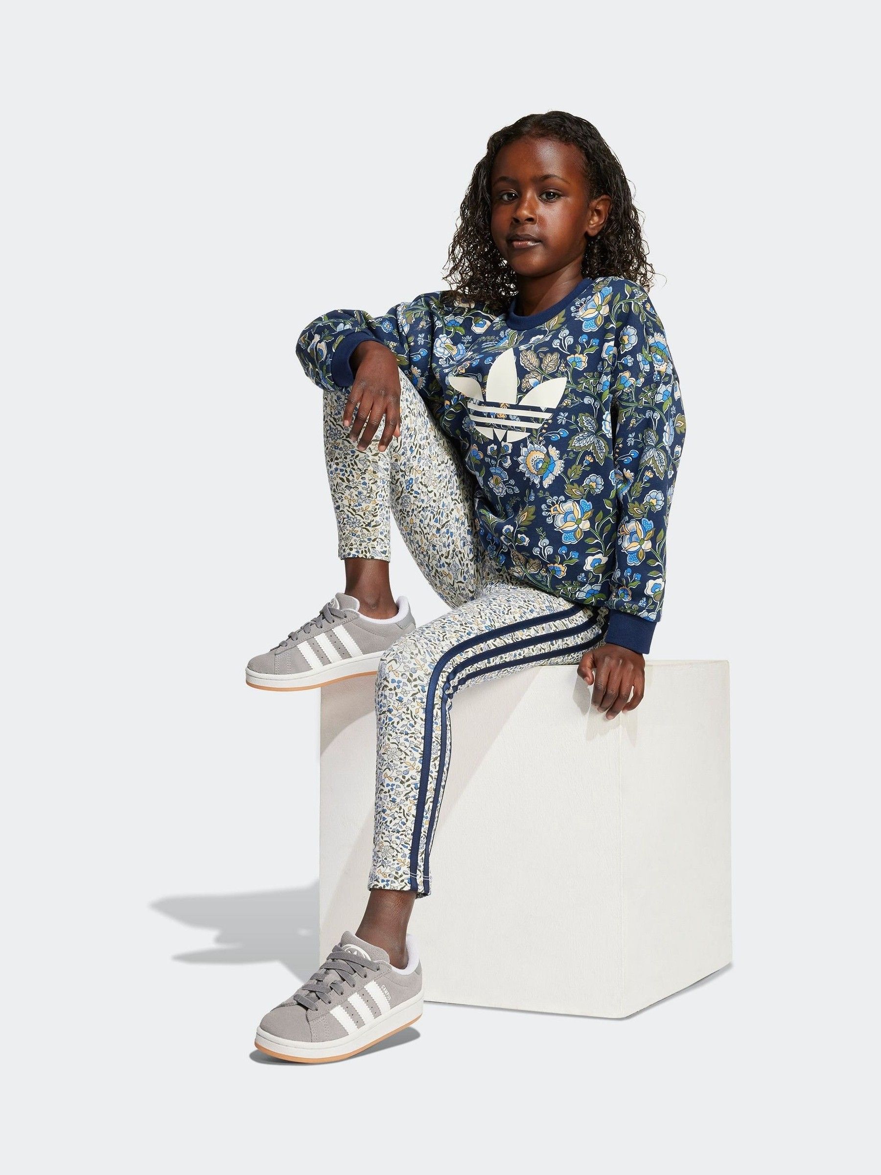 Next：日本 ブルー - adidas Originals x Liberty London リトルキッズ
