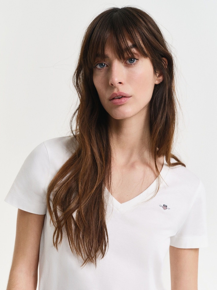 Maro - Tricou GANT cu decolteu în V și logo scut - Image 3 of 5