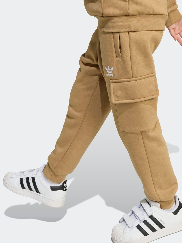 adidas Originals Brown Little Kids Hoodie and Cargo Joggers Set - Image 8 of 8 adidas Originals Brown Little Kids Hoodie and Cargo Joggers Set - Image 8 of 8
