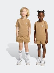adidas Originals Brown Oversized Big Logo Kids Tshirt and Shorts set - Image 1 of 8