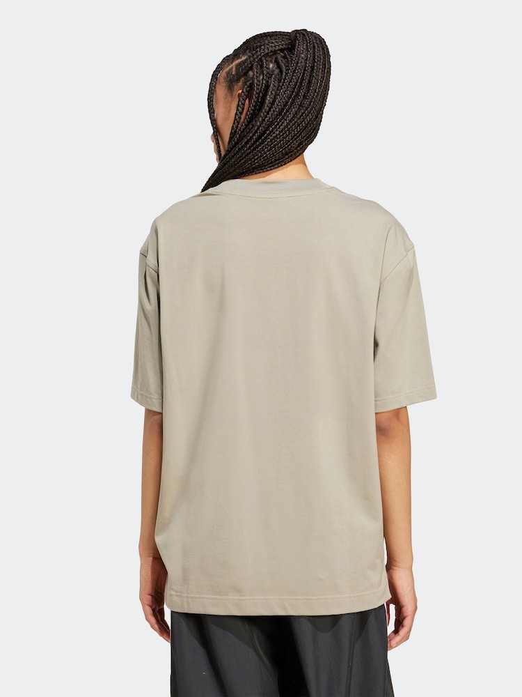 Luz verde - Camiseta oversize adidas Originals Essentials Linear - Imagem 2 de 5