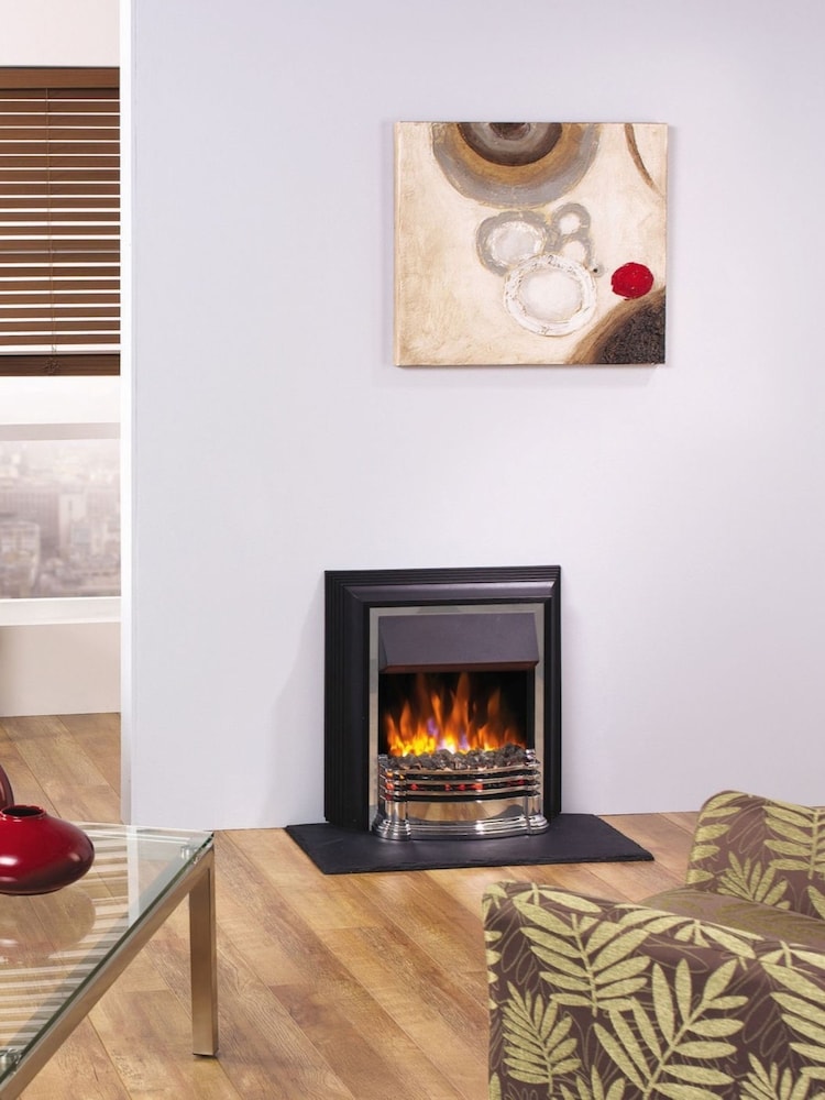 Dimplex Chrome Detroit Deluxe Free Standing Fire - Image 1 of 5