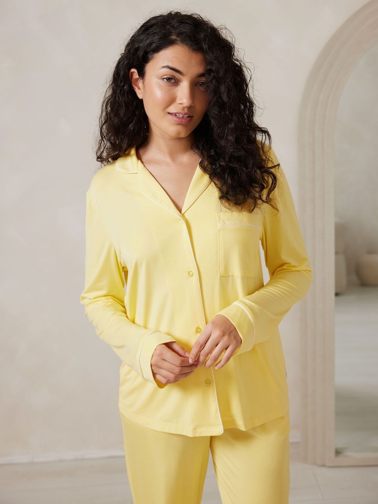 Amarillo - Chelsea Peers TENCEL™ Modal Long Button Up Pyjamas Set - Imagen 2 de 5