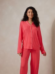 Rosa/rojo - Chelsea Peers TENCEL™ Modal Long Button Up Pyjamas Set - Imagen 3 de 5