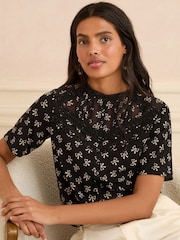 Love & Roses Blusa de short sleeve e Crew Neck - Imagem 1 de 4