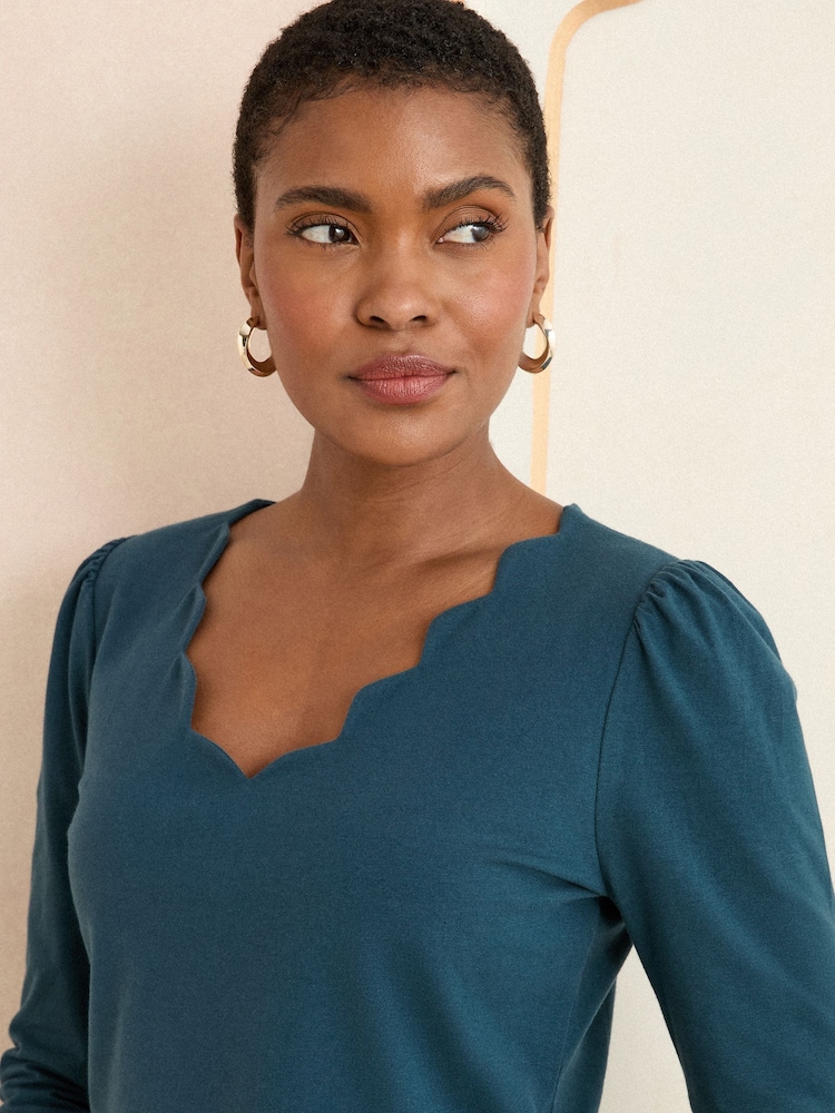 Love & Roses Teal Blue Scallop V-Neck Long Sleeve Jersey Top - Image 4 of 4