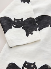 White/Black Bats - Halloween Long Sleeve Graphic Print T-Shirt (3mths-7yrs) - Imagen 7 de 7